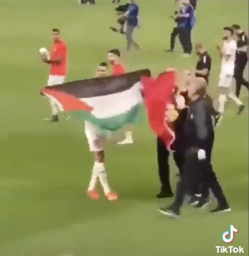 Fact Check: Footballer Ronaldo Did NOT Wave The Palestinian Flag After ...