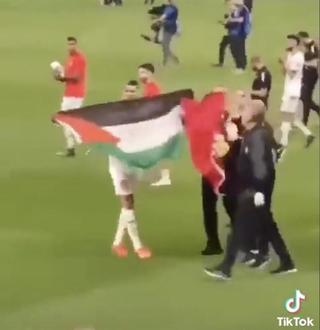 Fact Check: Footballer Ronaldo Did NOT Wave The Palestinian Flag After A Football Match -- It Was el-Yamiq